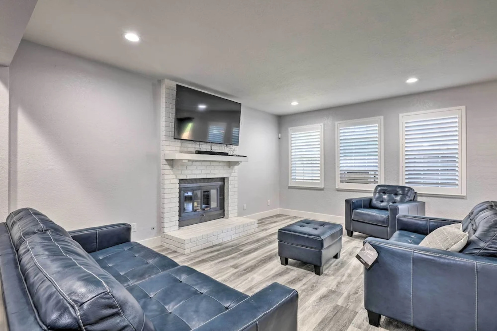 Modesto Home w/ Deck - 2 Mi to Vintage Faire Mall