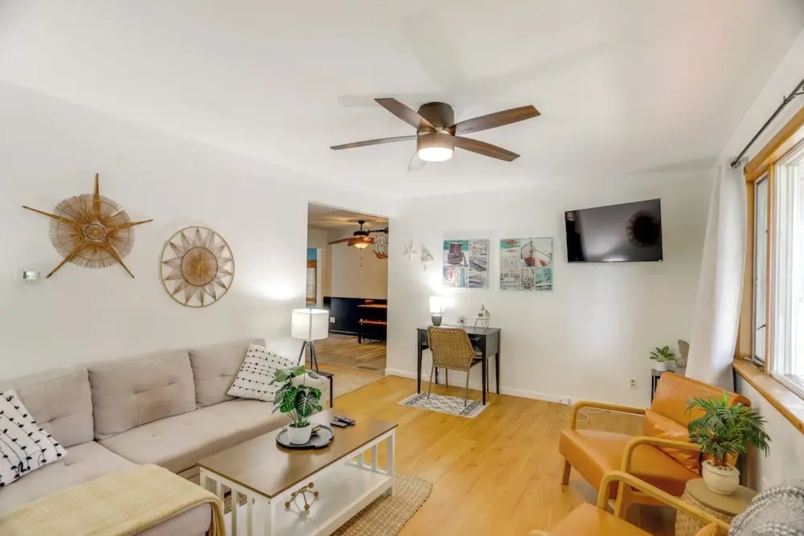 Steps to Lake Erie! Cedar Point Home Base w/ Deck