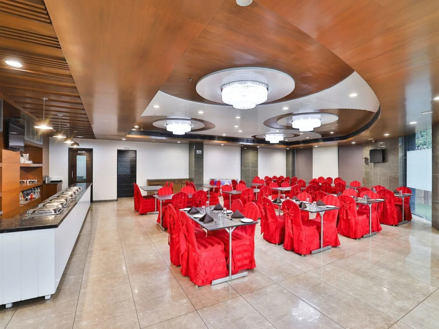 OYO 4938 Hotel Dev Aadi