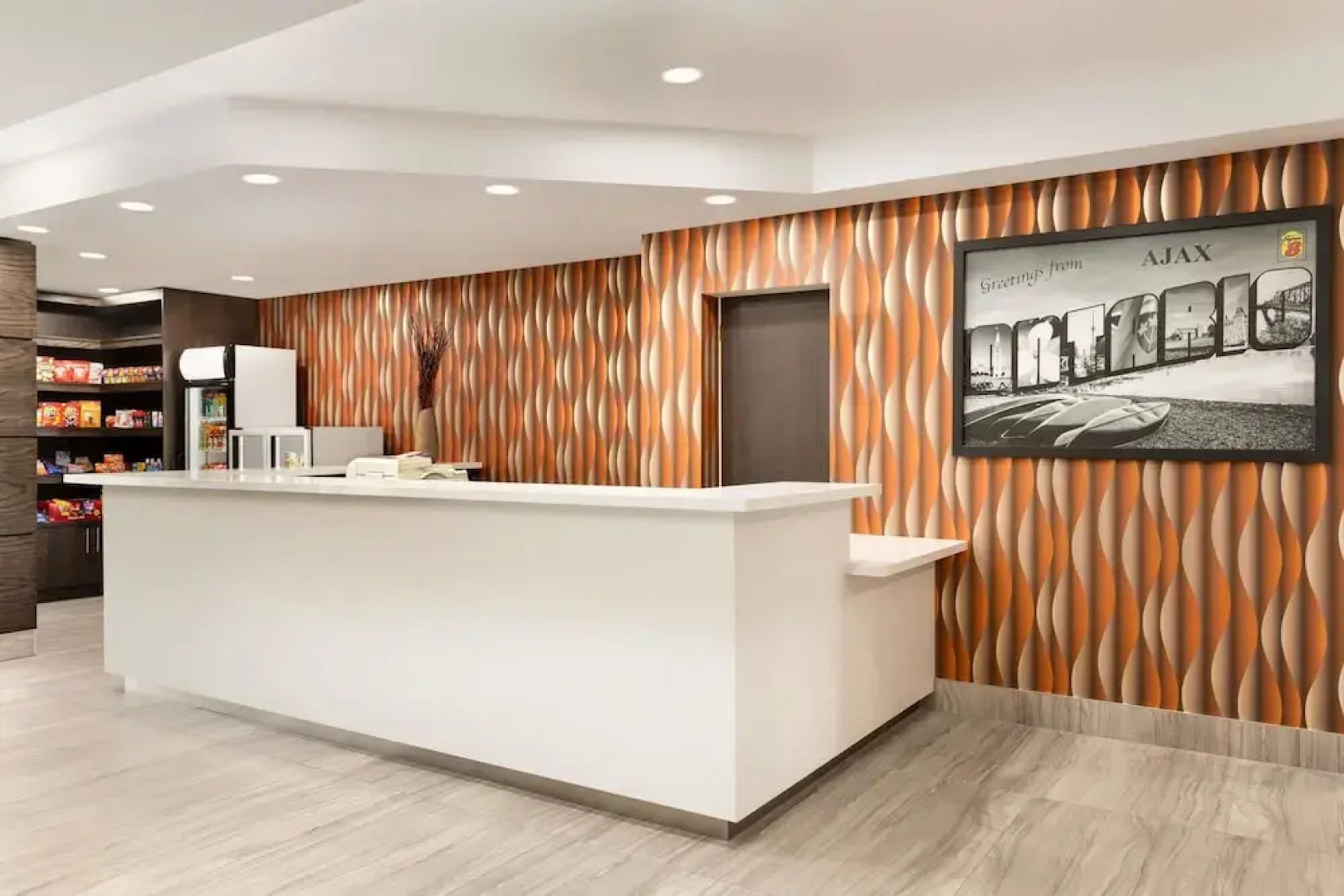 Super 8 Ajax/Toronto On