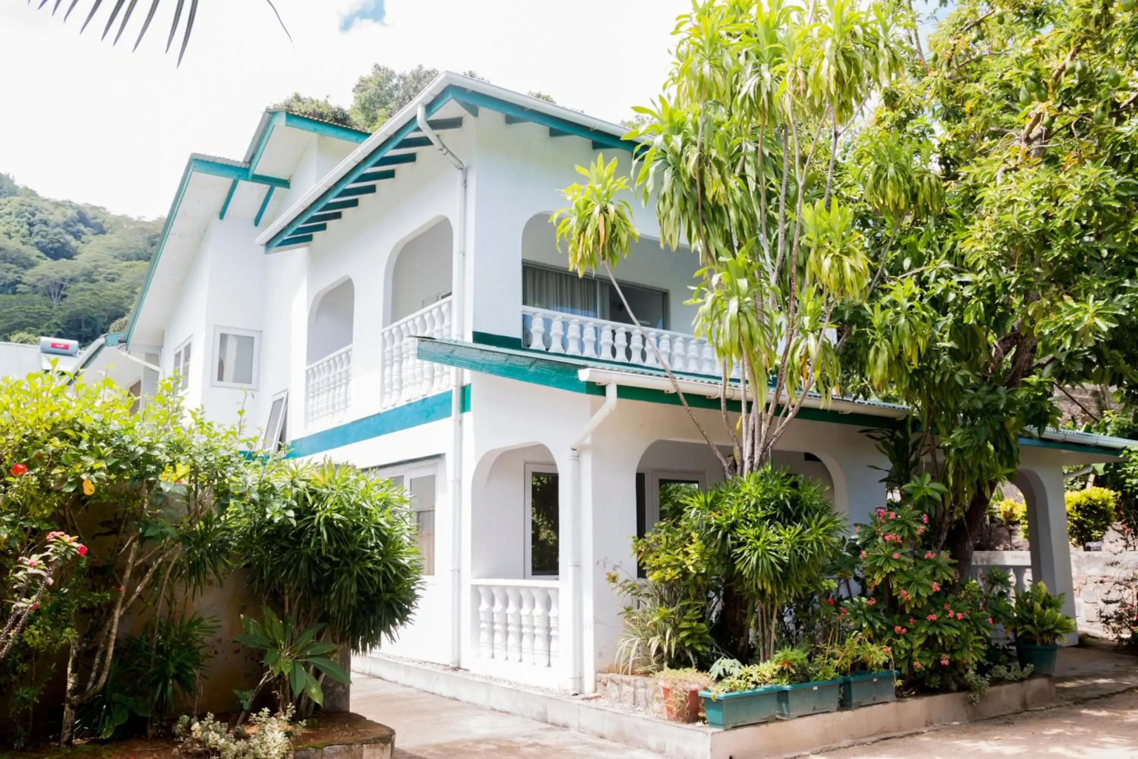 Le Manglier Guest House