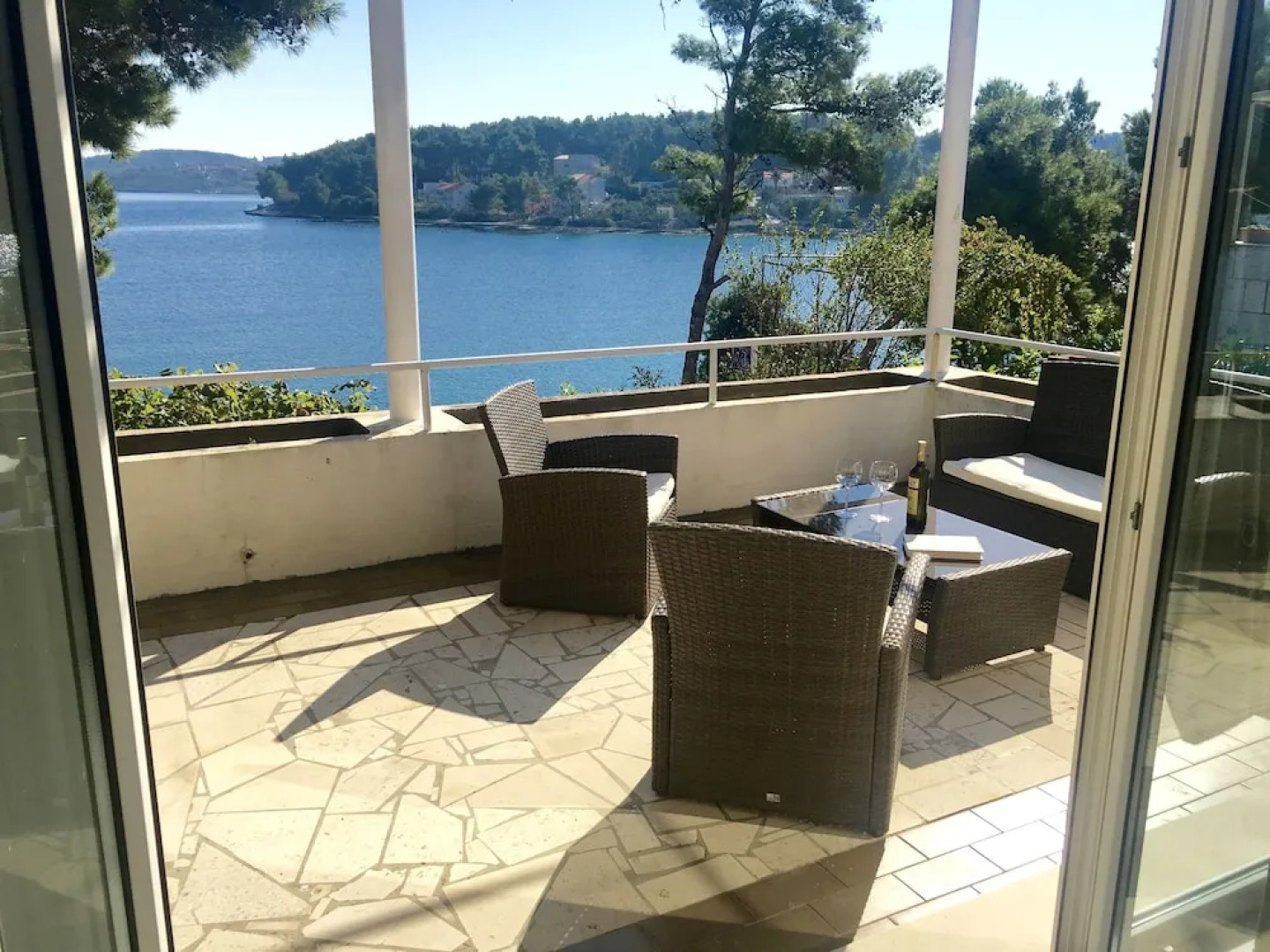 Apartments Lumbarda Bay