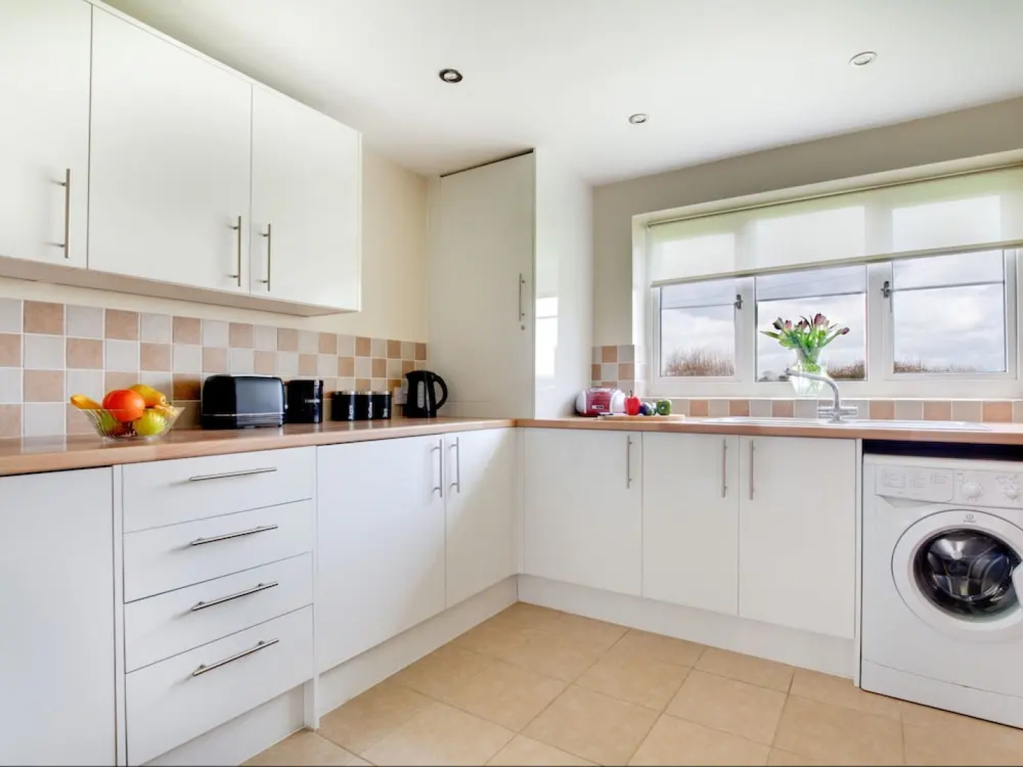 Serene Holiday Home in Hawkinge With Garden