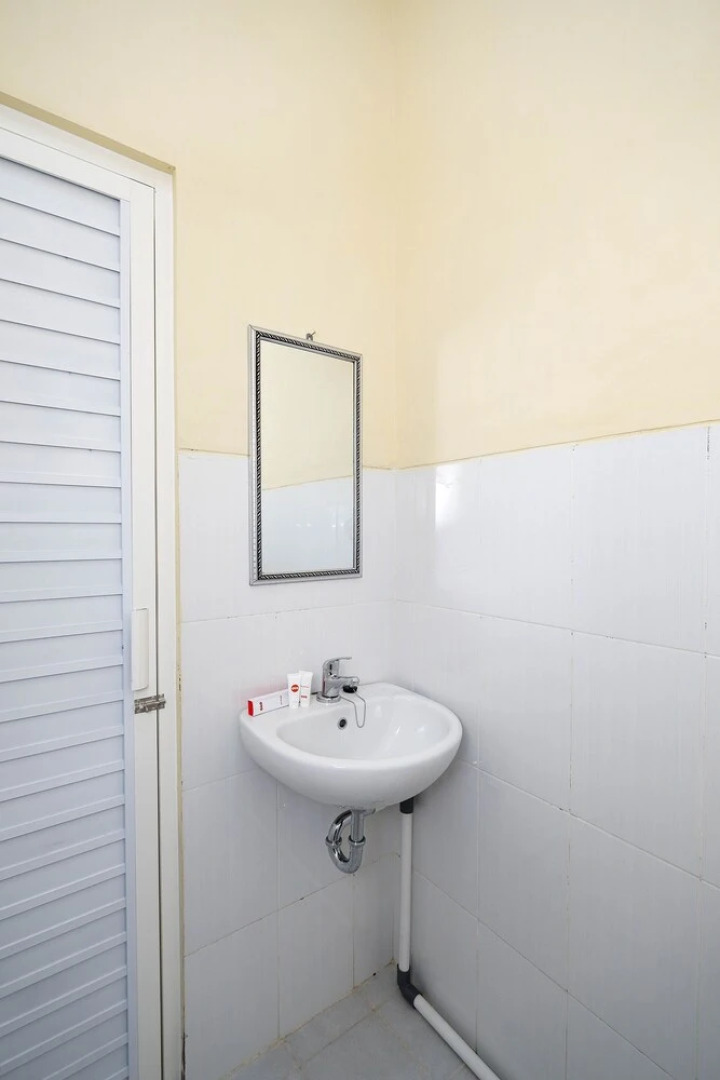 Griya Ria by OYO Rooms