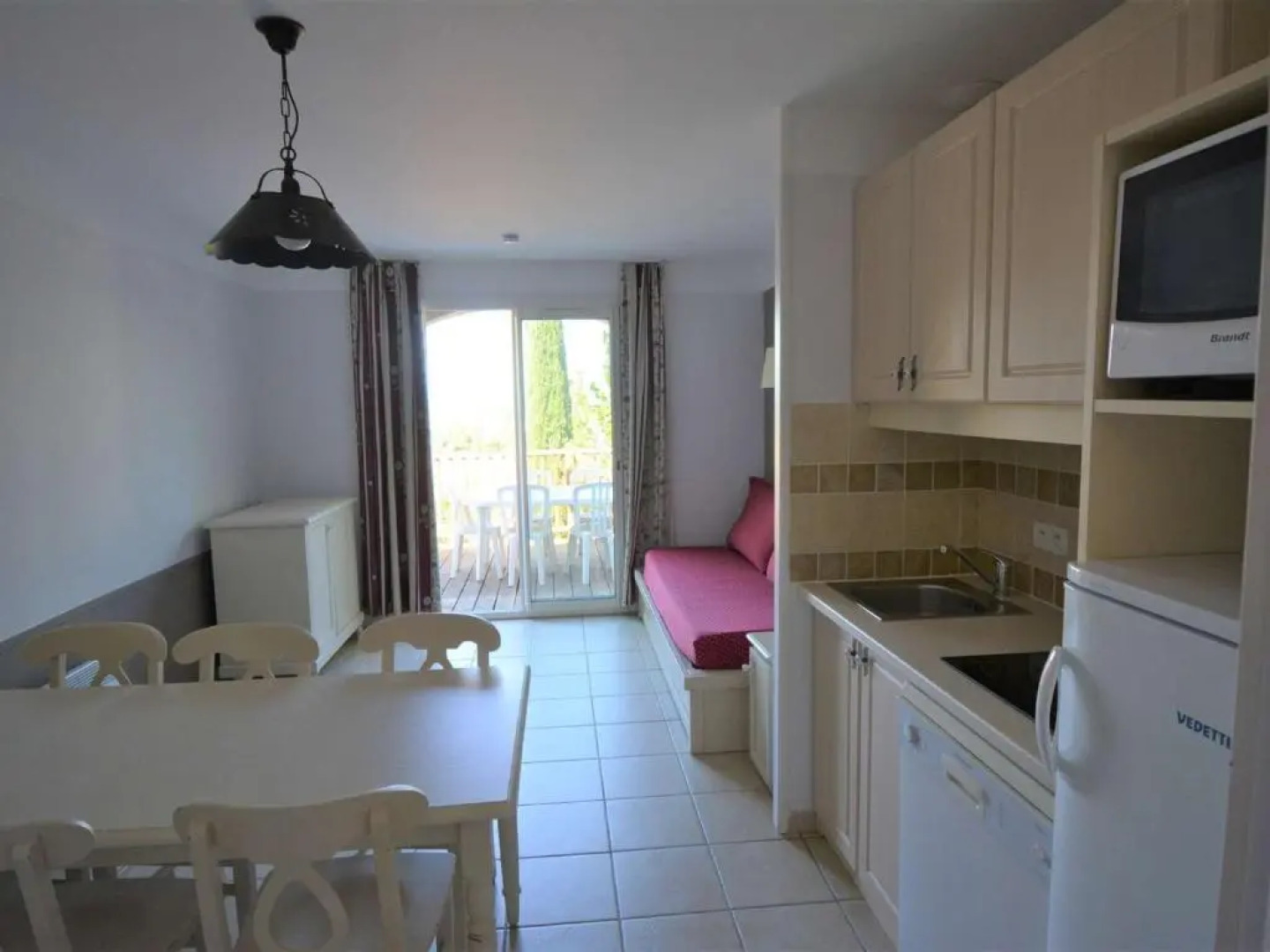 Appartement Grospierres, 3 pièces, 6 personnes - FR-1-382-170