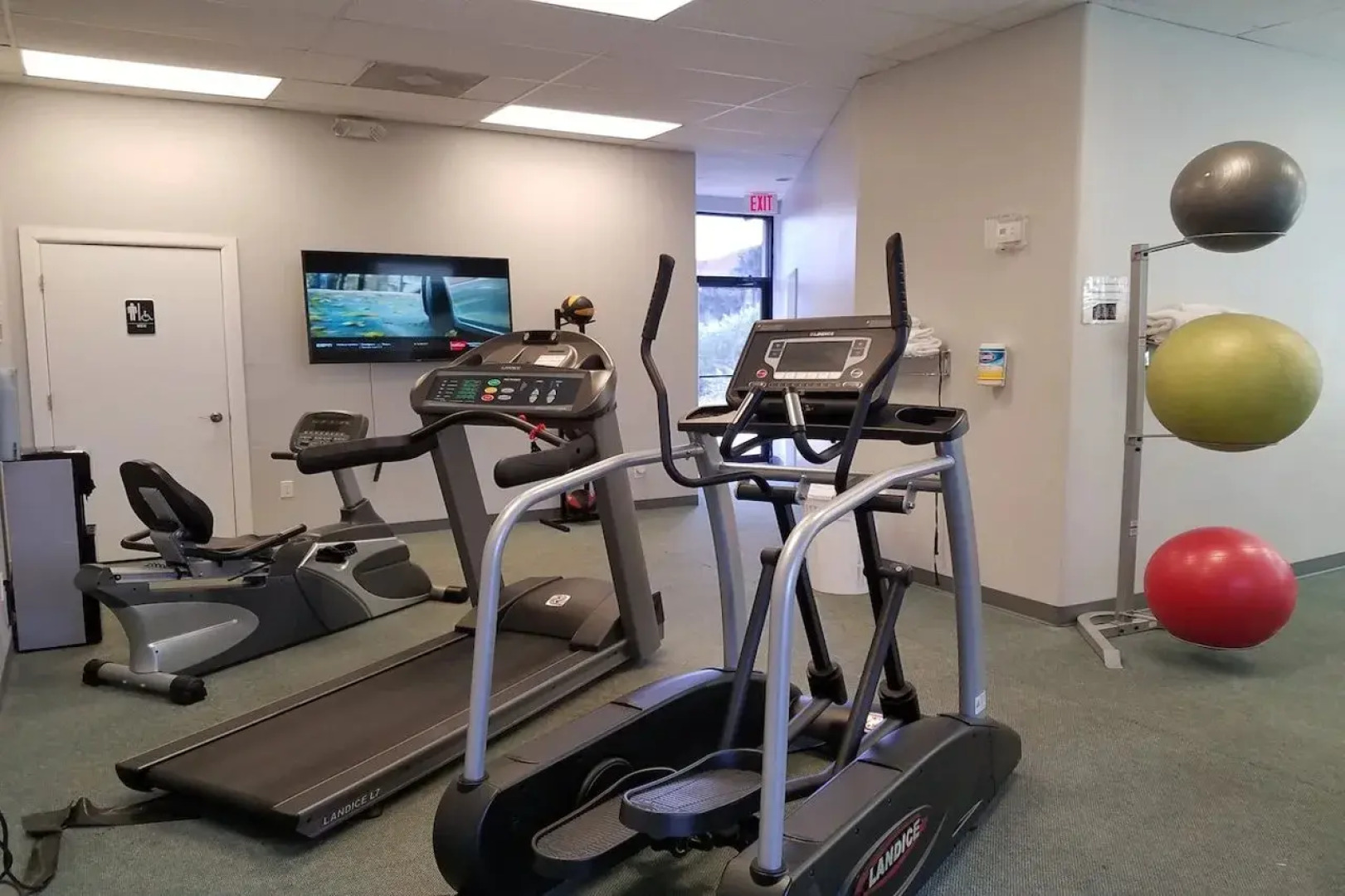 Parc Corniche Condominium Suite Hotel