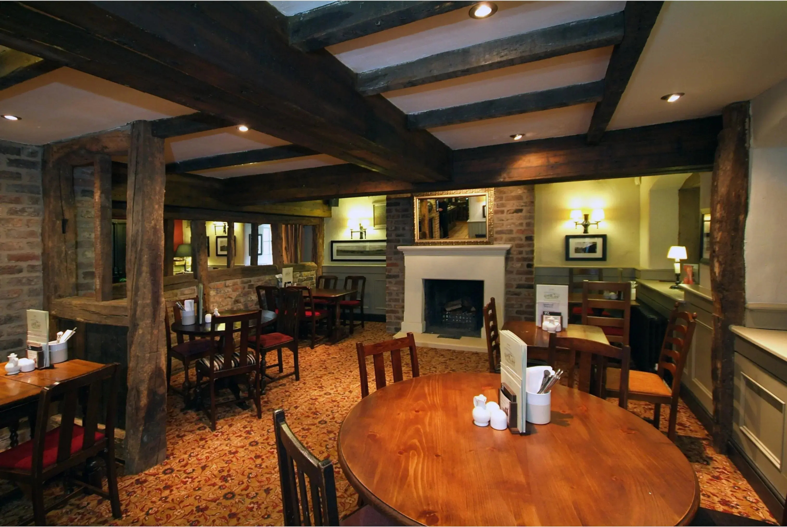 Premier Inn Huddersfield North