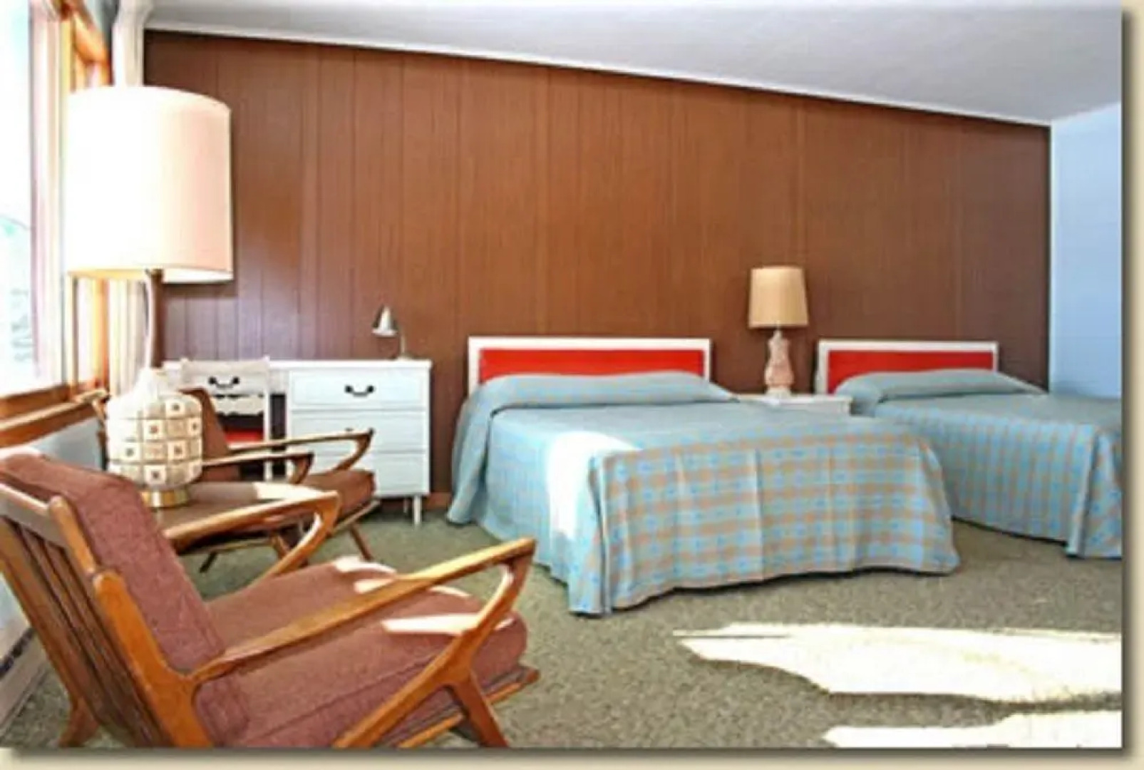 Historic Birch Lodge and Motel