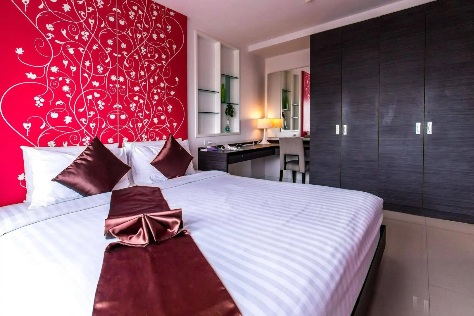 Palette Bella B All Suites Bangkok Hotel