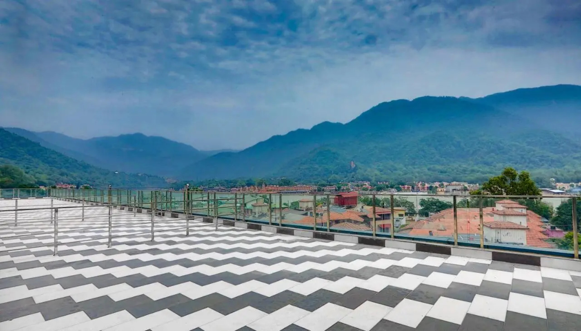 Hotel Vasundhara Palace Rishikesh