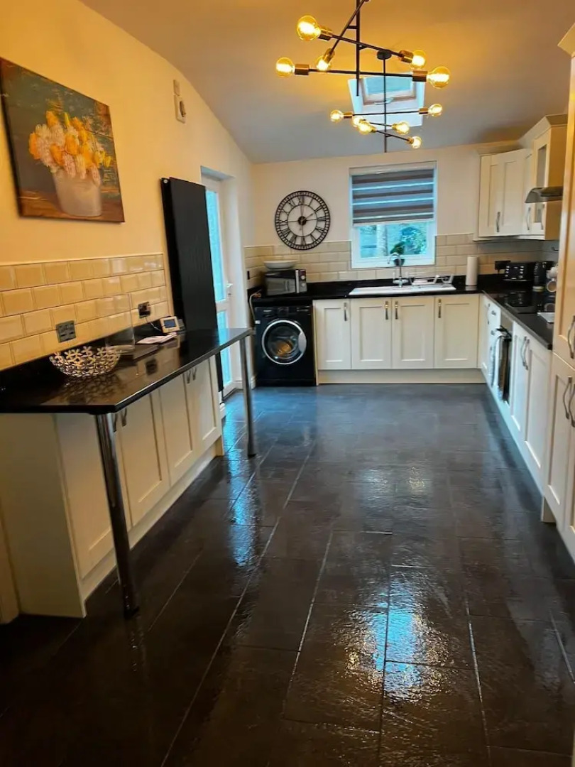 Stay in Comfort , Completely Renovated