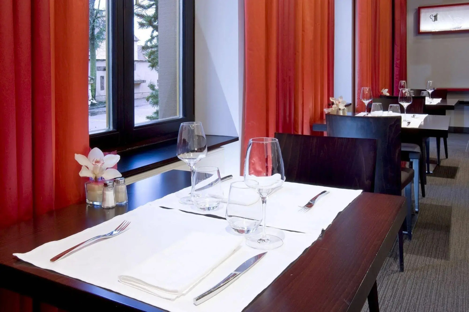 Logis Hôtel Restaurant La Charrue