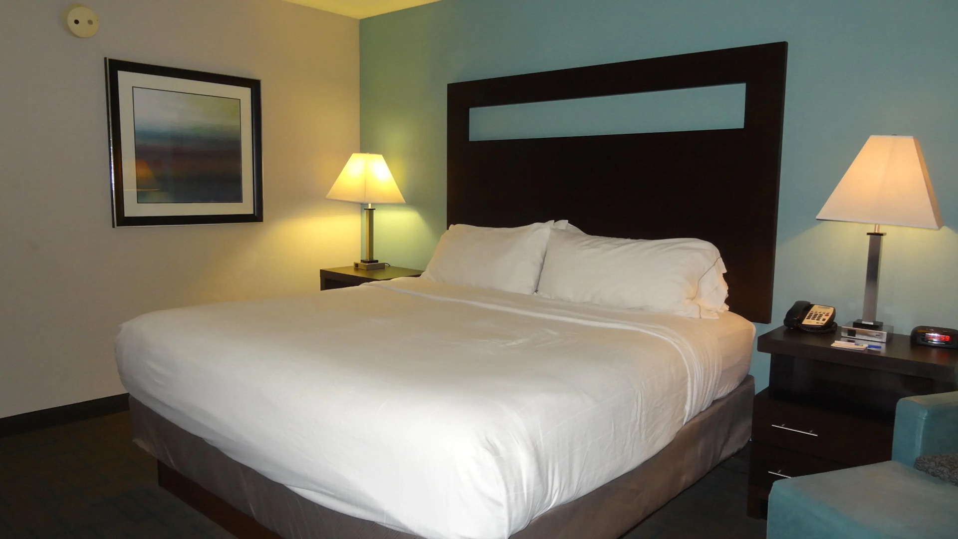 Holiday Inn Express Kansas City-Bonner Springs by IHG