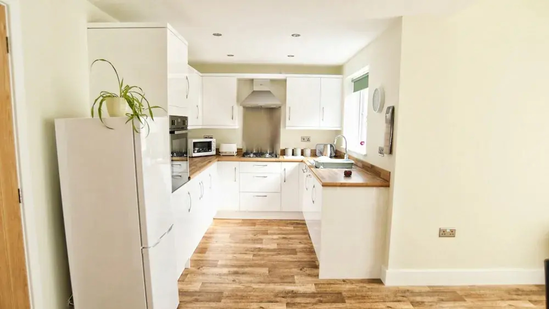 3Bd Gem In The Heart Of Barnetby Le Wold