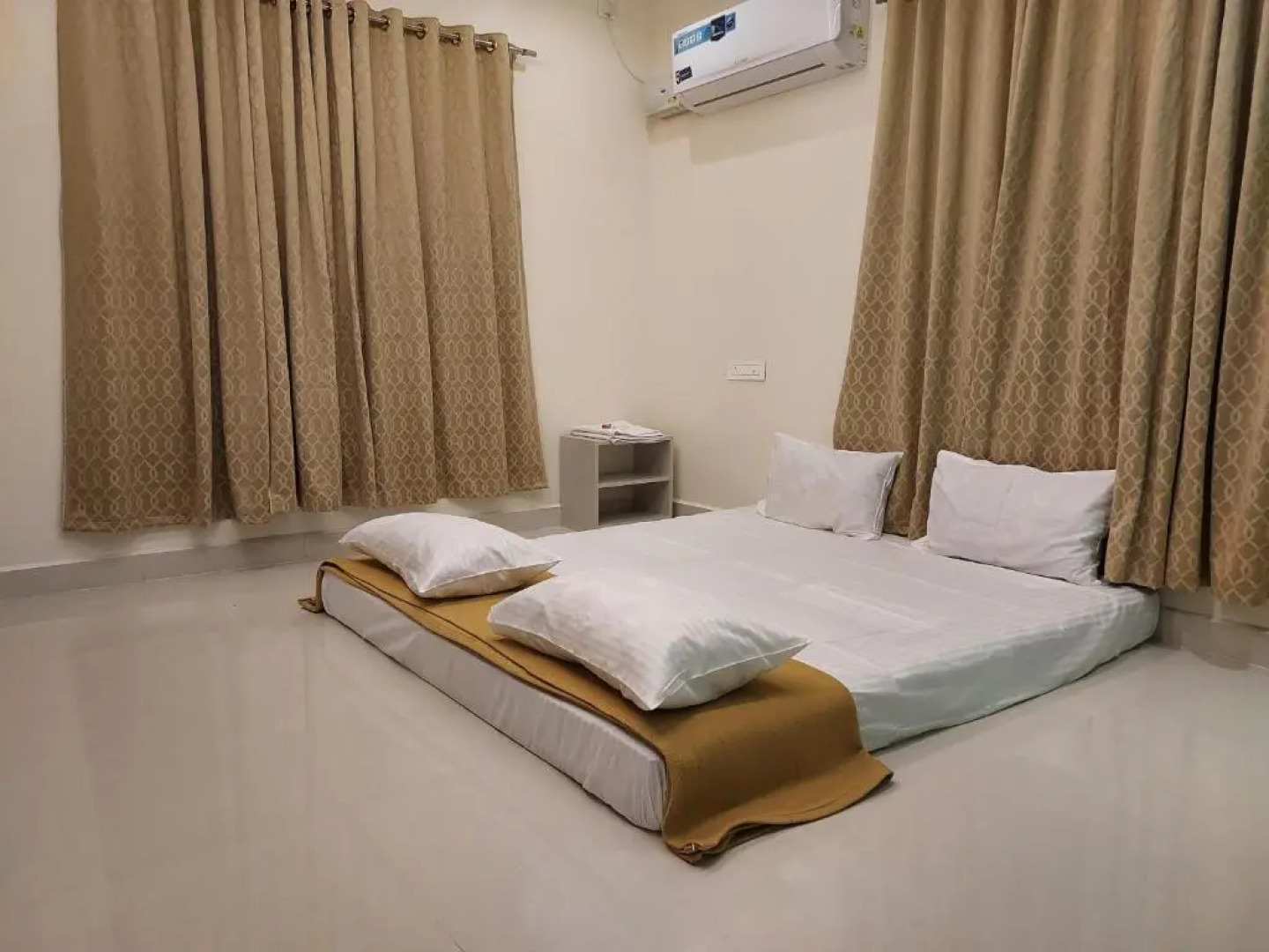 Srirangam Service Apartment