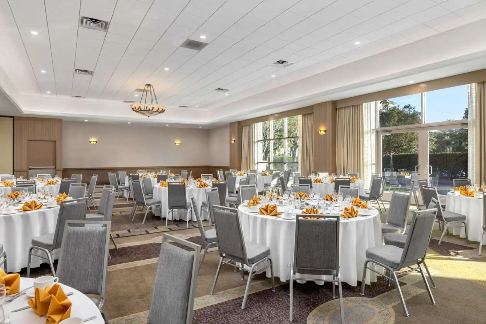 Embassy Suites by Hilton Anaheim South