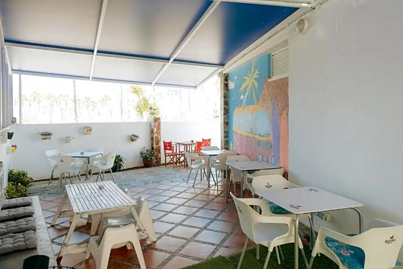 Endless Summer Hostel - Adults Only