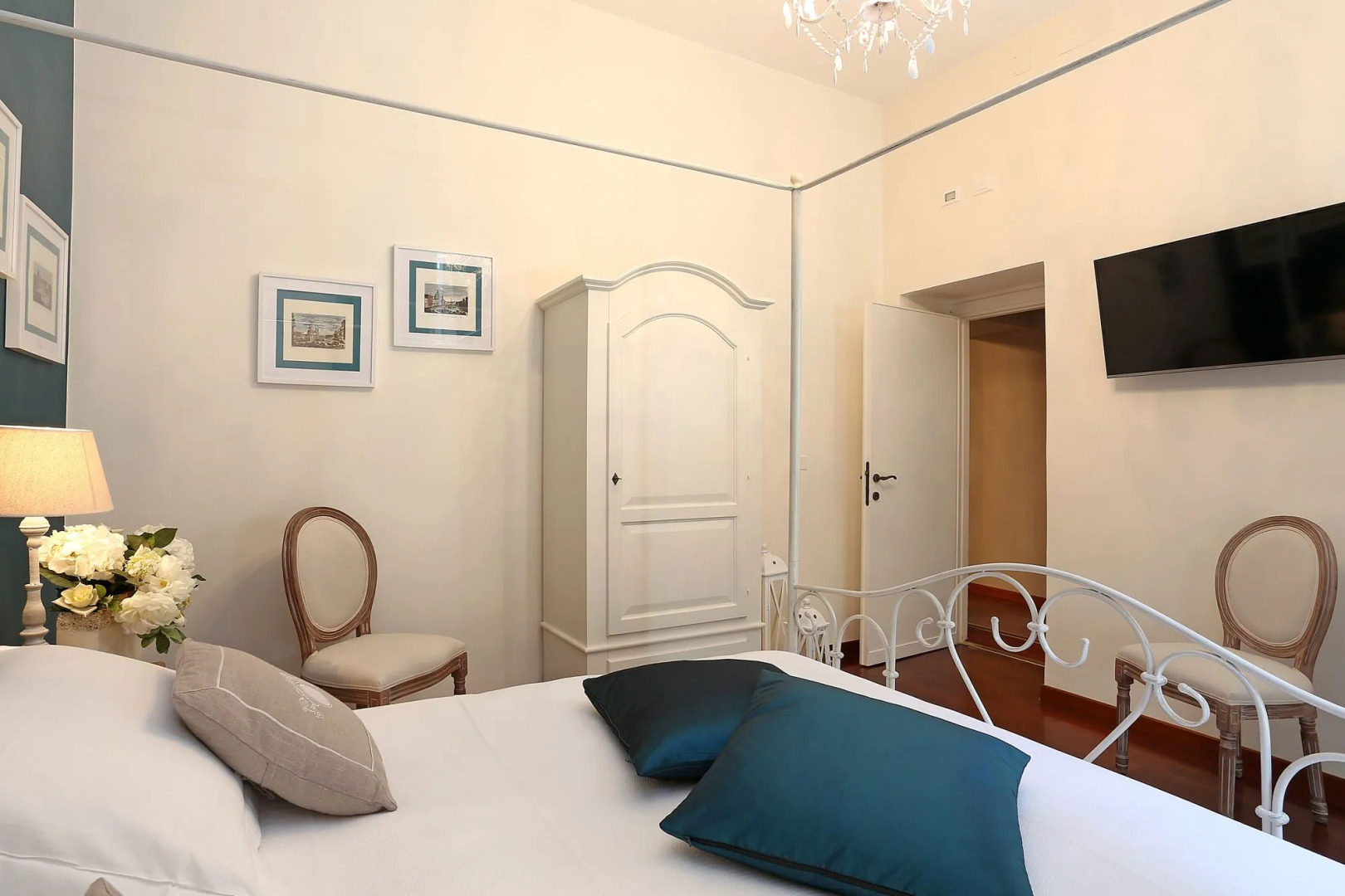 Avignonesi Suites - Domus Collection