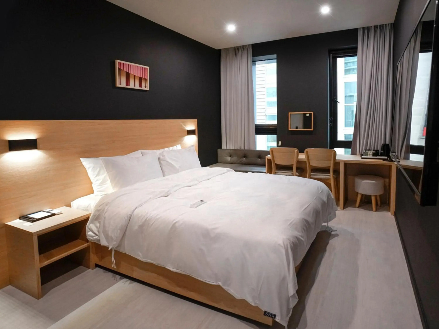 Mipo Oceanside Hotel