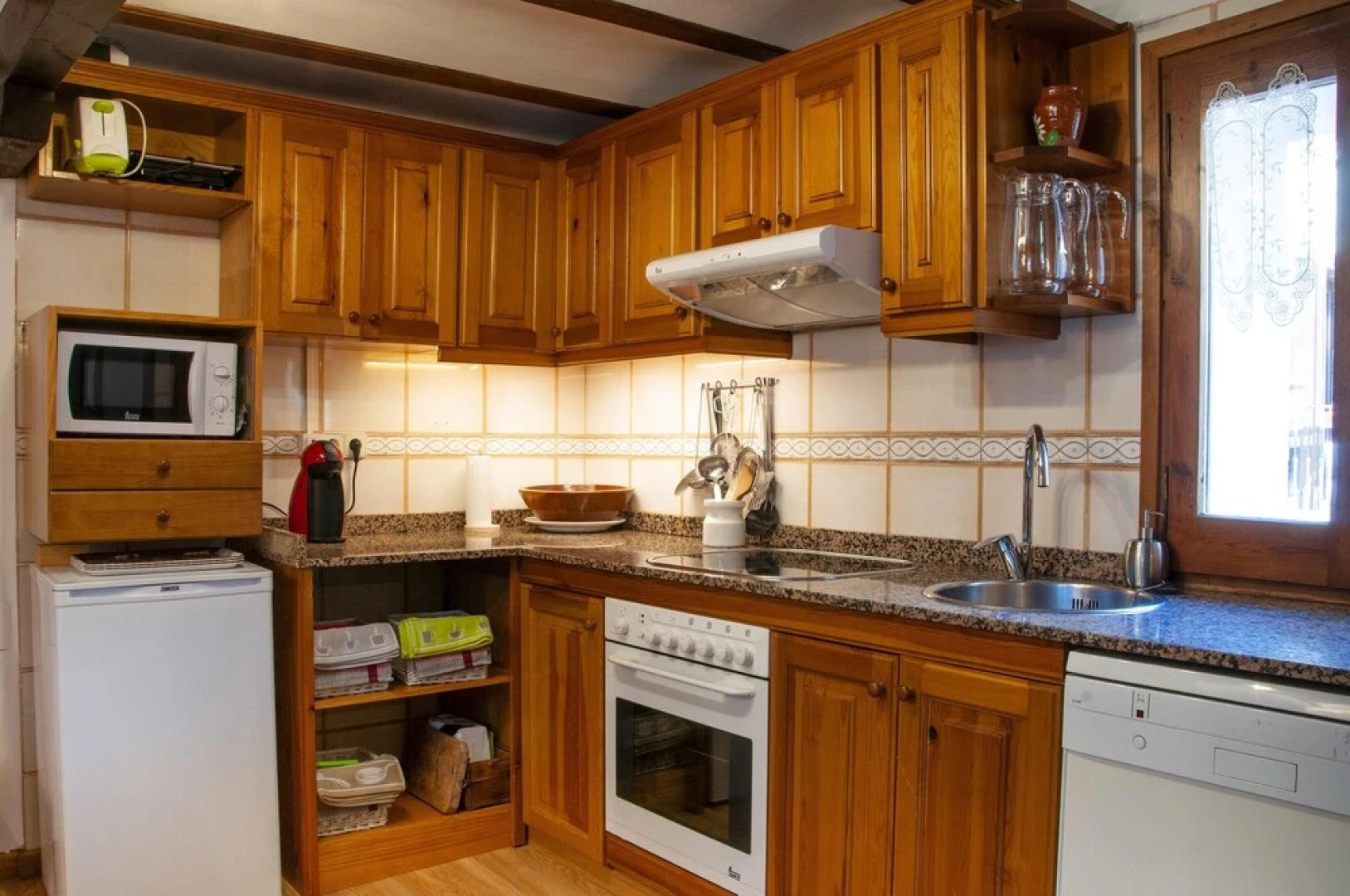 House With 4 Bedrooms in Anciles, With Wonderful Mountain View, Furnished Balcony and Wifi Near the Slopes