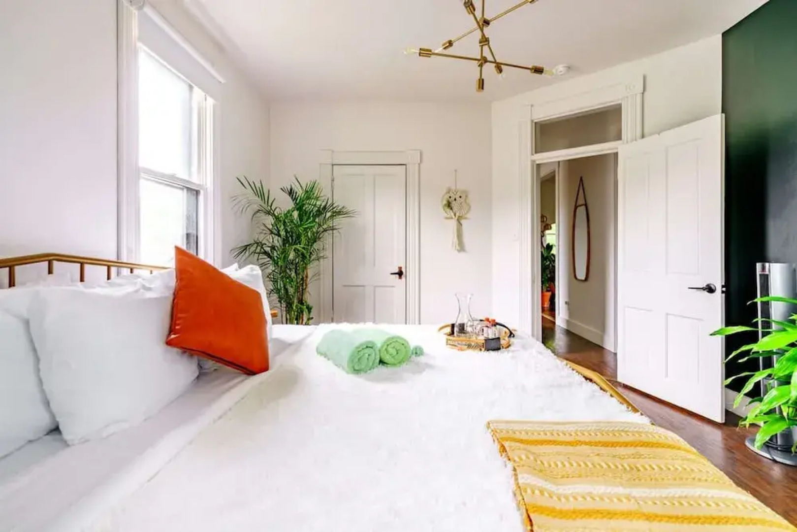 Prime Location Top Rated Clean Parking Free