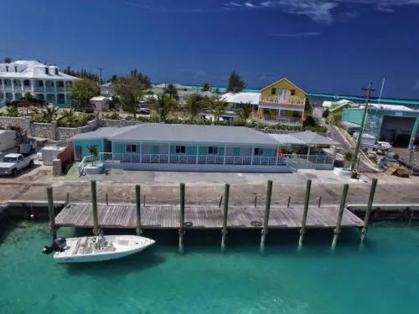 Harbourbreeze Suites