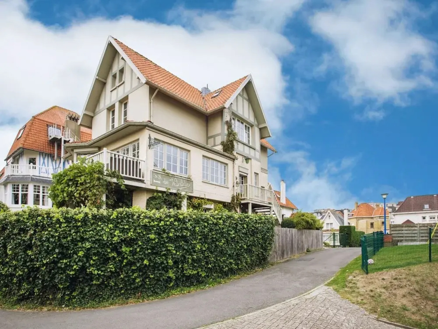 Beautiful Villa Near the Sea