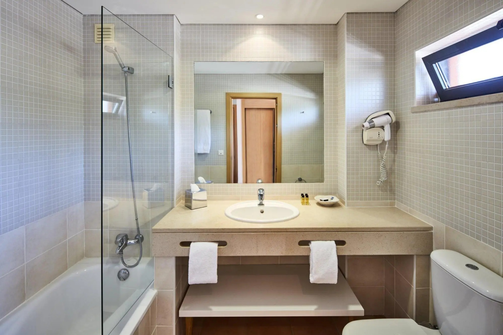 NH Marina Portimao Resort