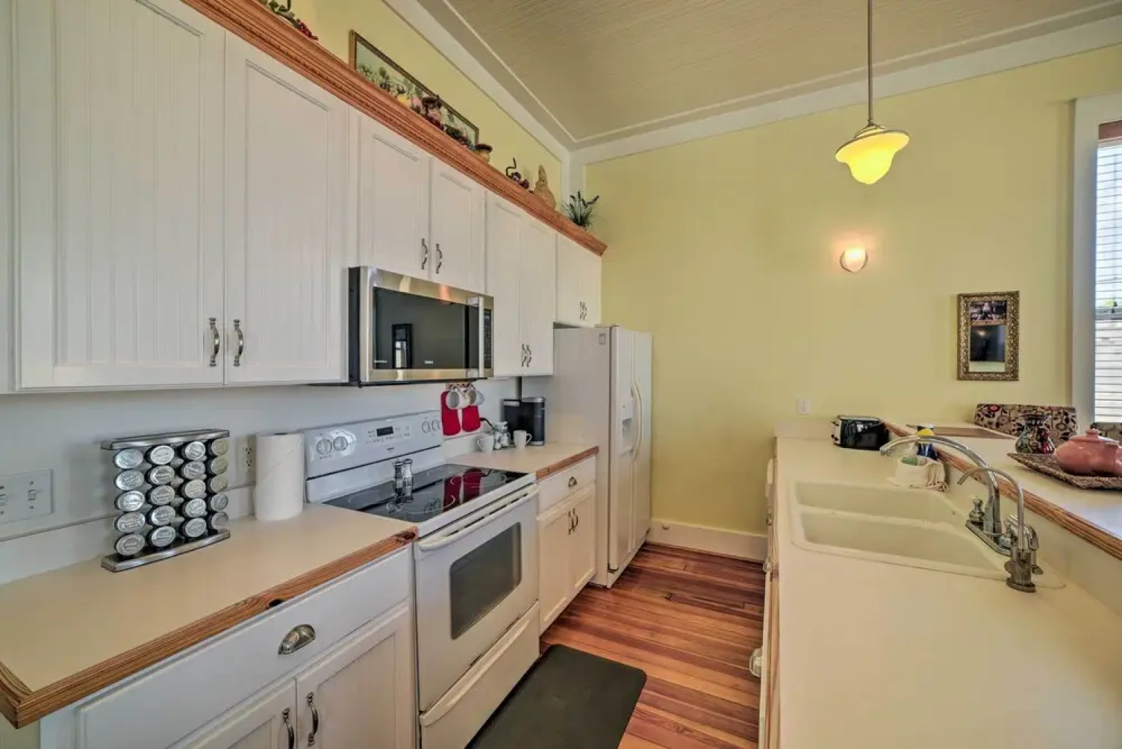 Charming Defuniak Apartment in Historic Dtwn!