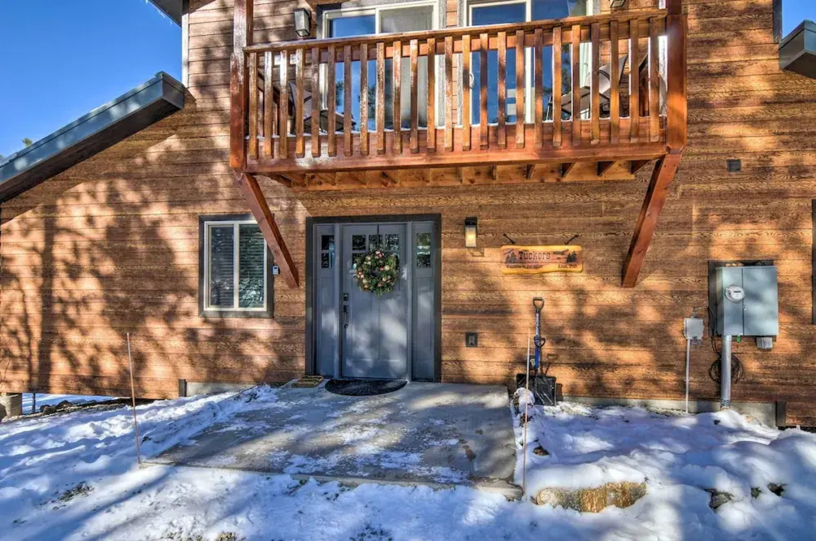 'longview Lodge' w/ Furnished Deck & Fire Pit!