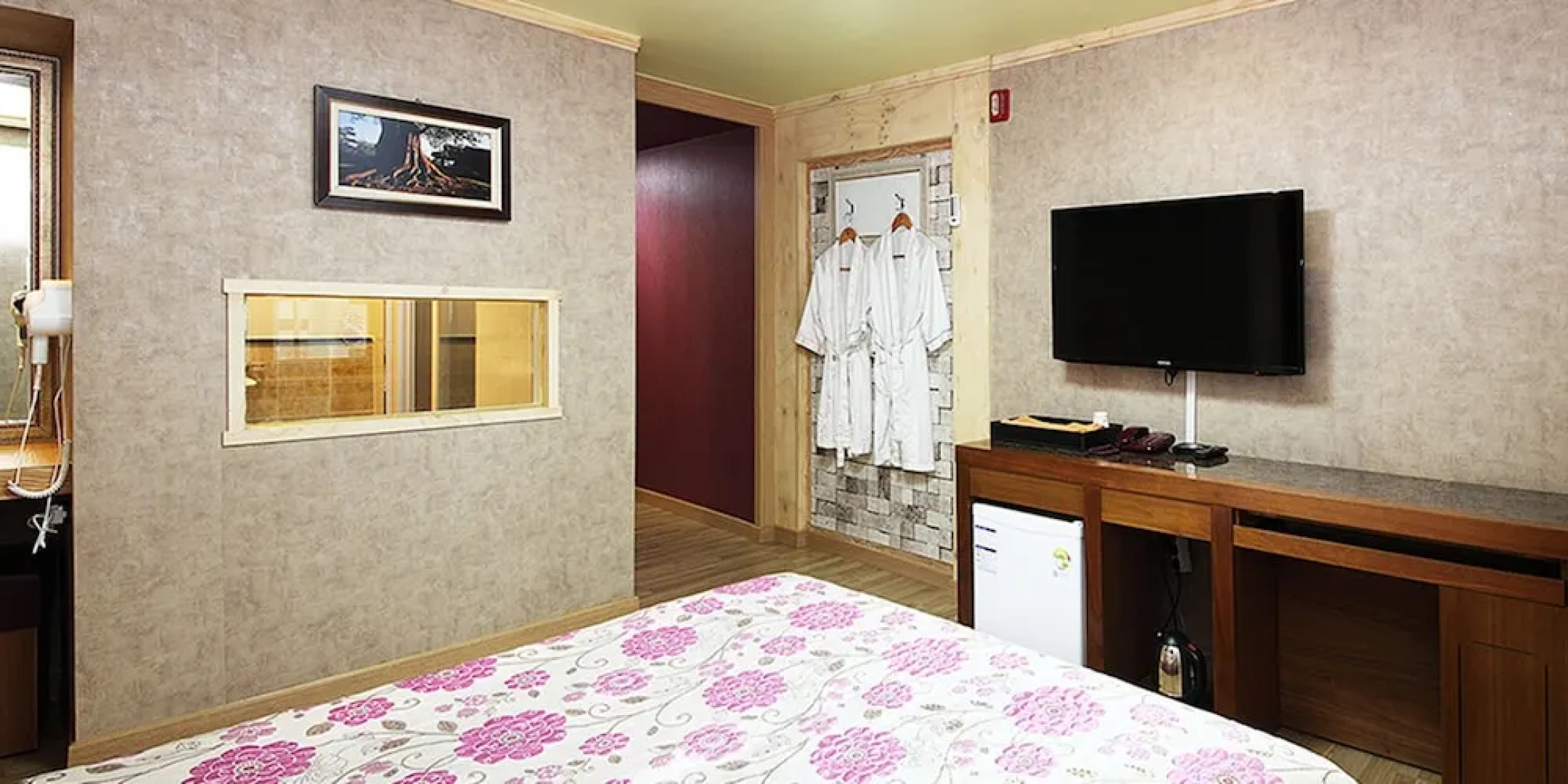 Suanbo Hot Spring Land