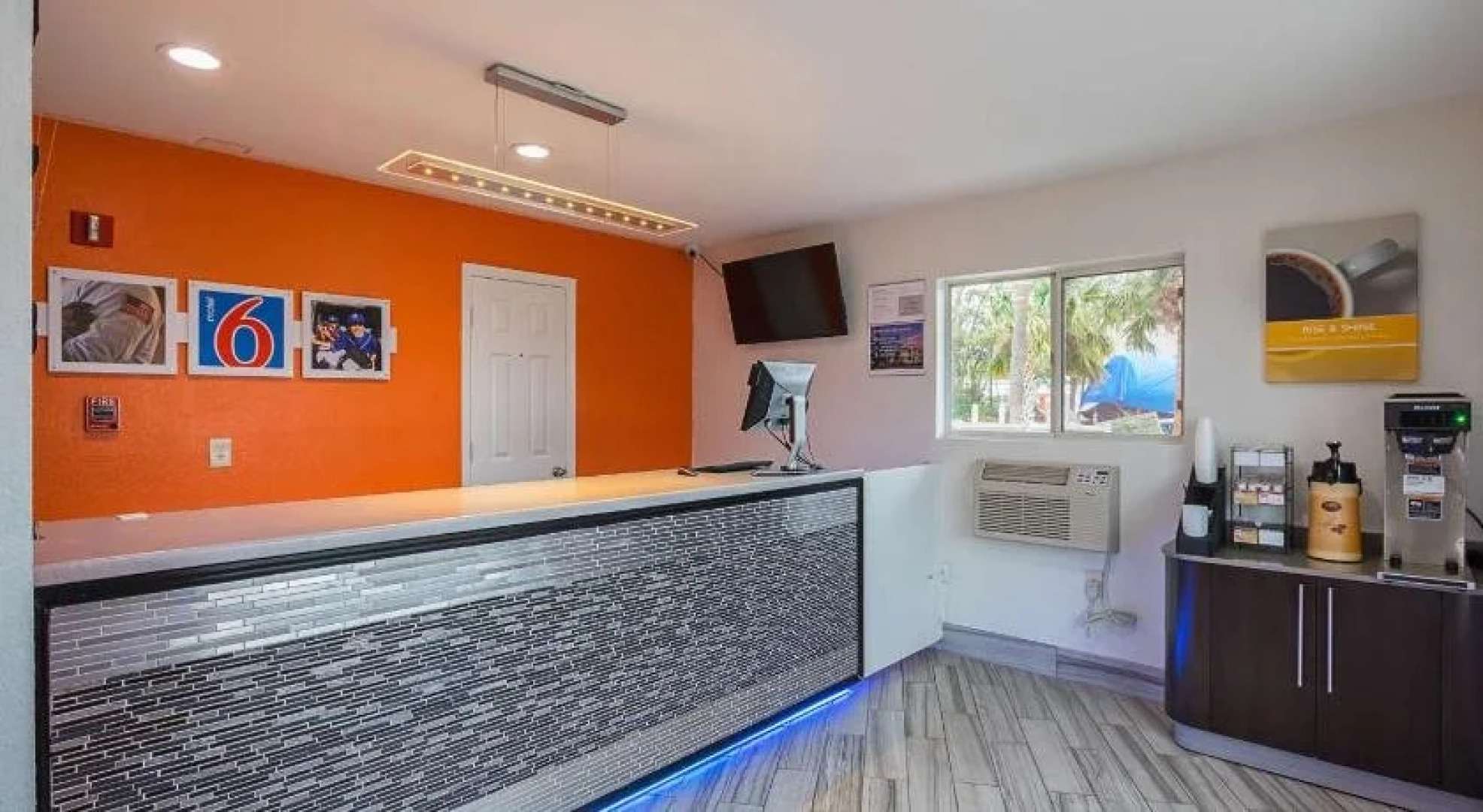 Motel 6 Savannah, GA