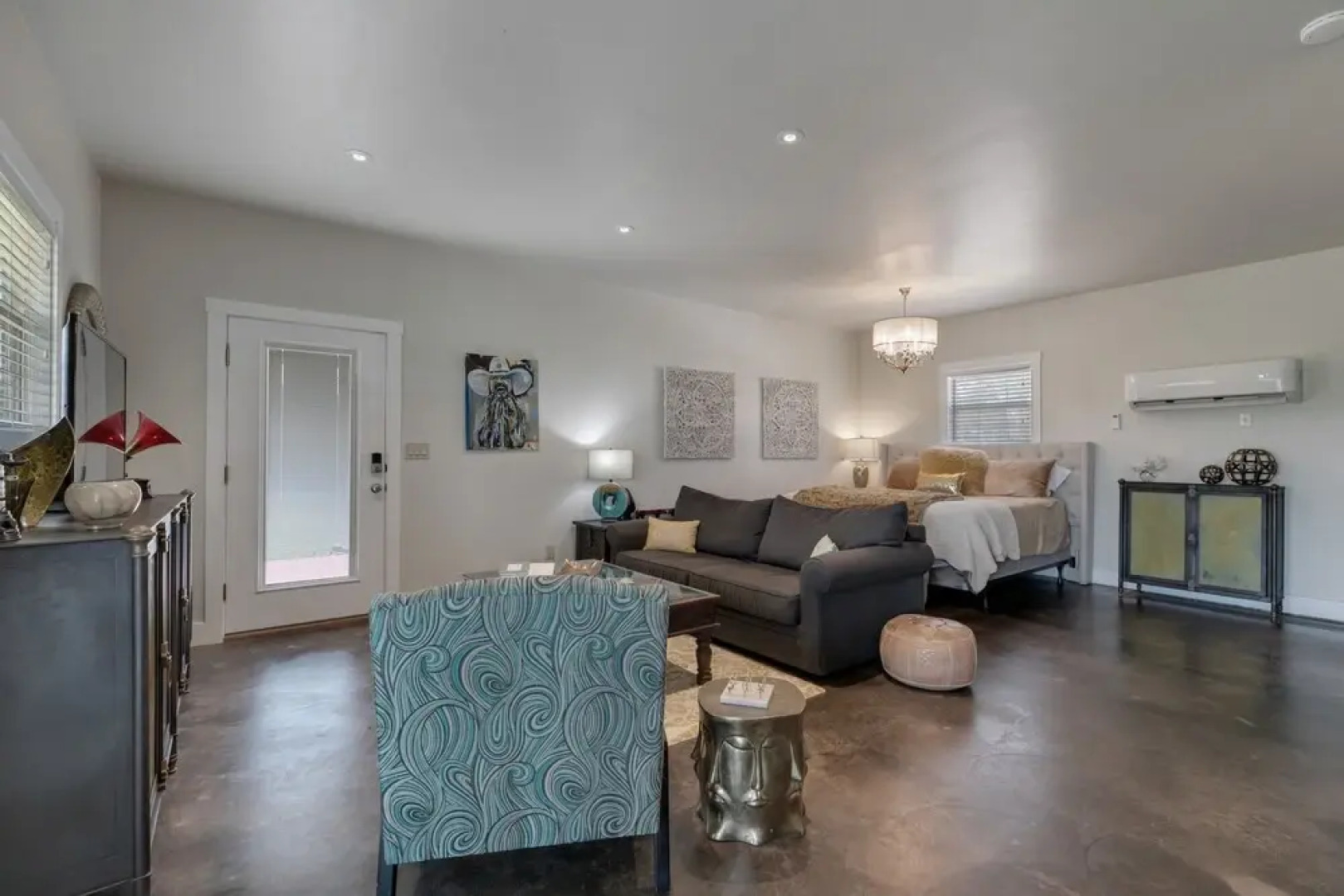 Luxury Studio W/hot Tub&grill