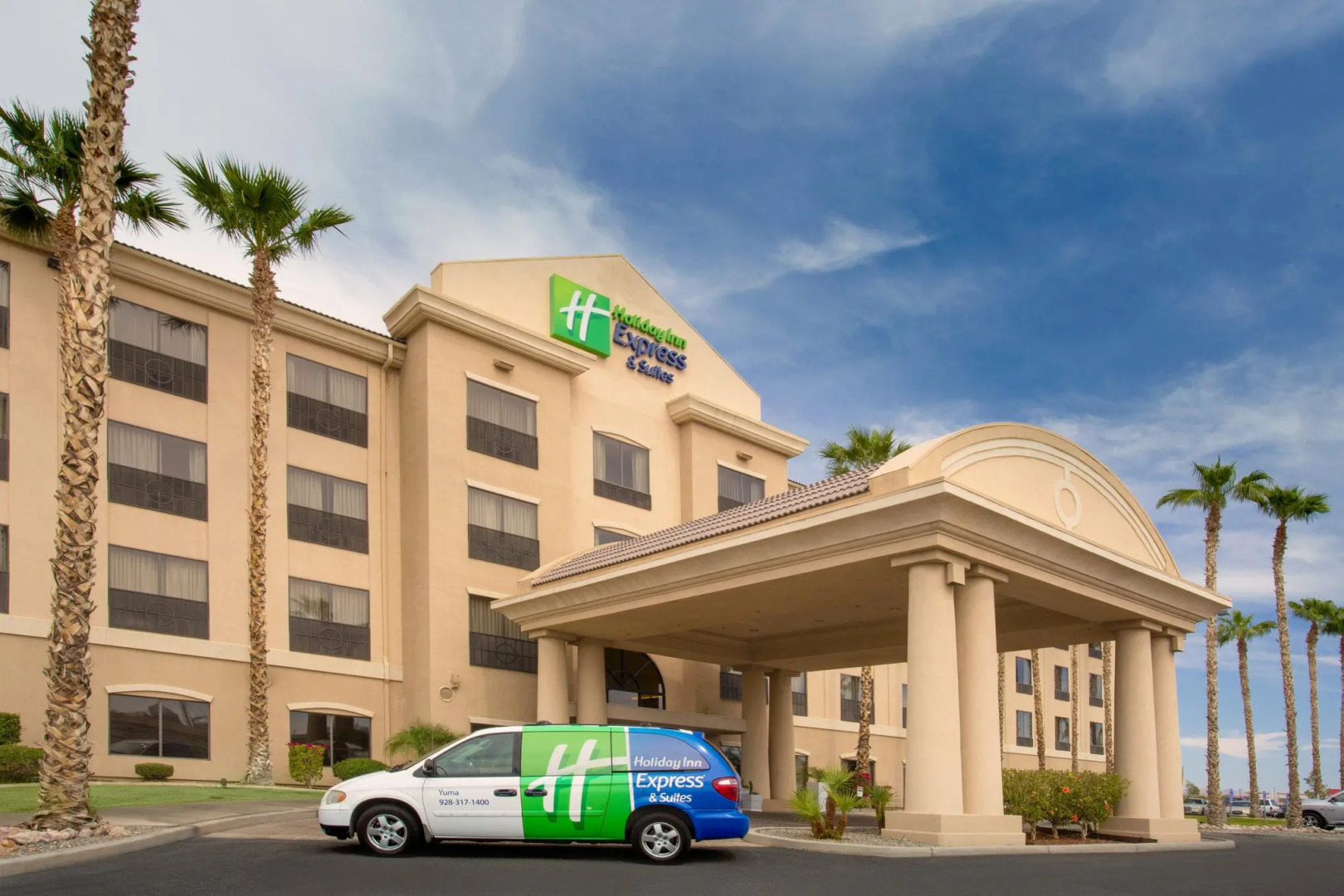 Holiday Inn Express & Suites Yuma by IHG