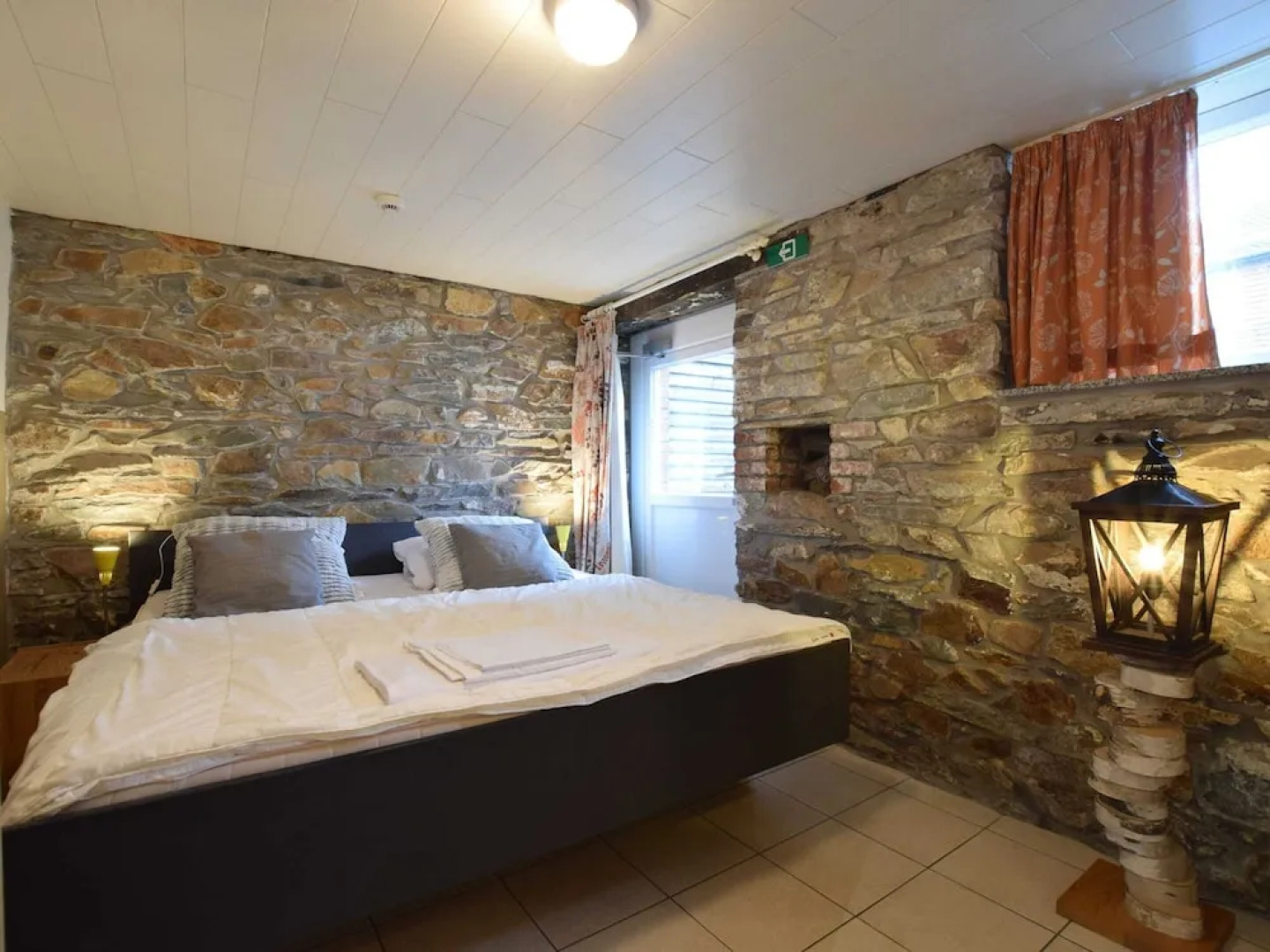 Luxury House with Indoor Pool, Sauna, Hot Tub