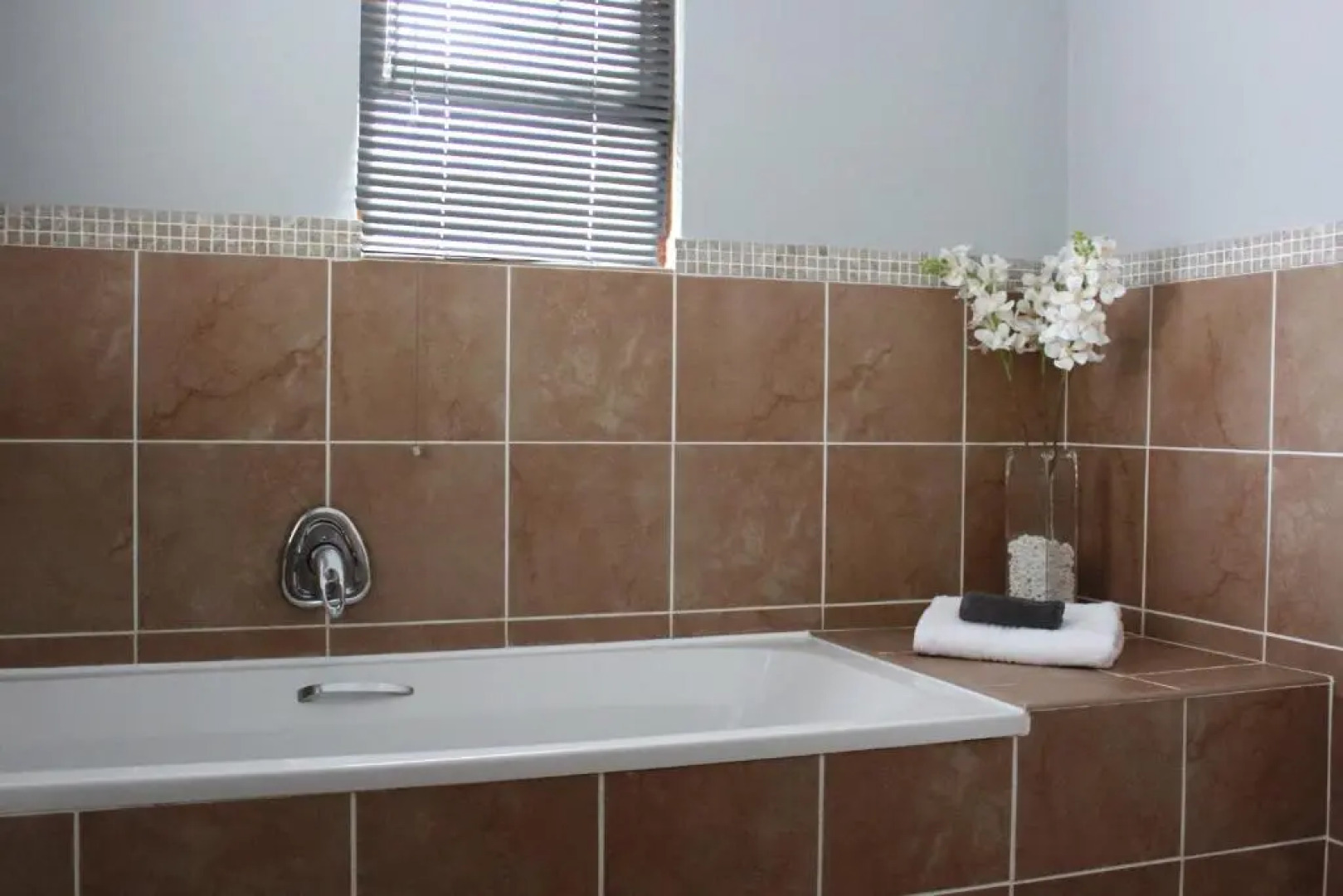 71 on Albert Guest House