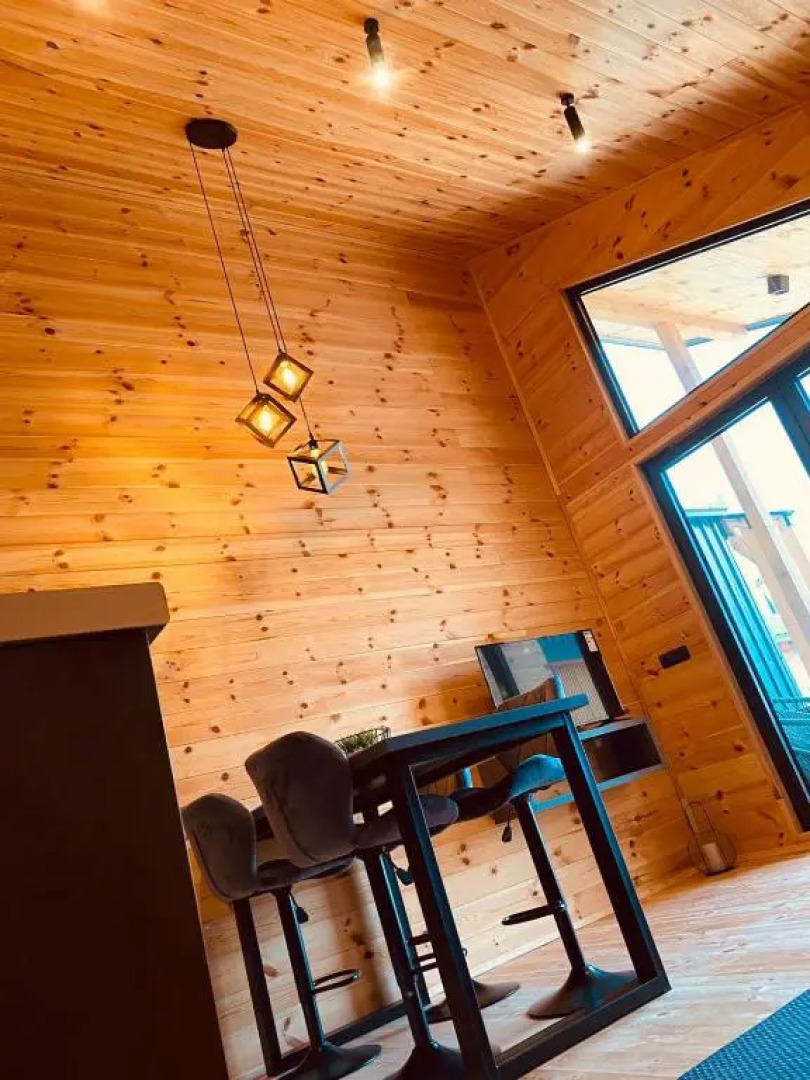 ADA BEACH HOUSE mit Wasserzugang