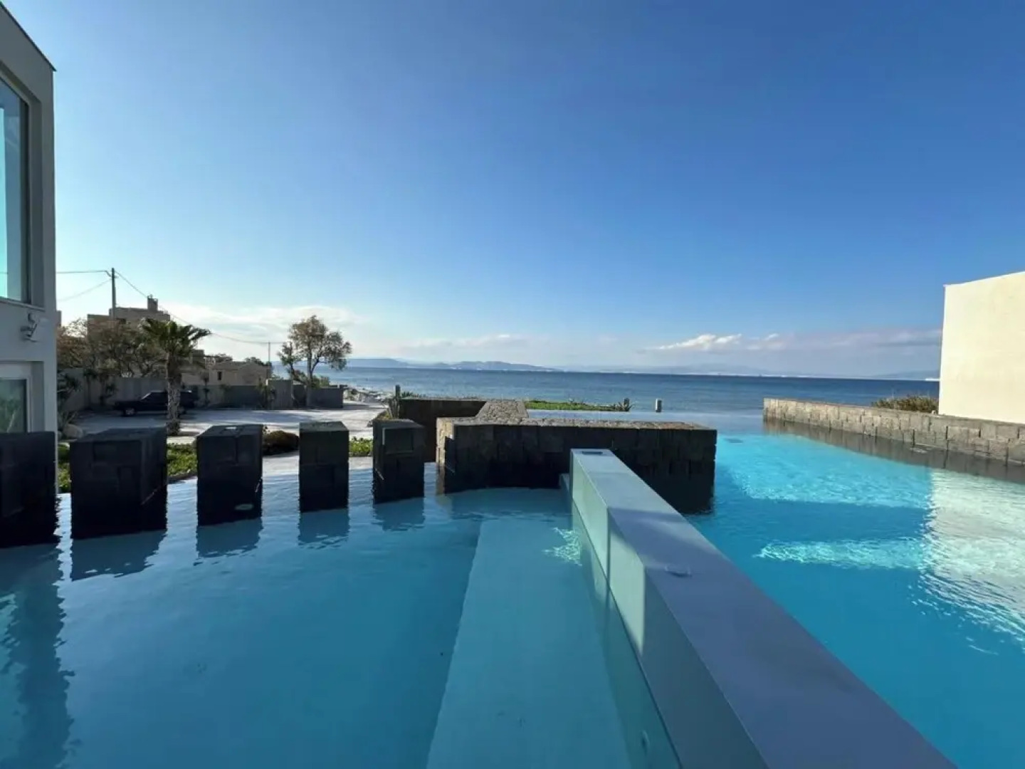 Horizon Luxury Seafront Villa