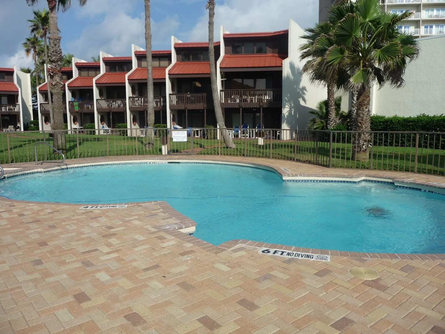 Inner Island Condos by Island Services