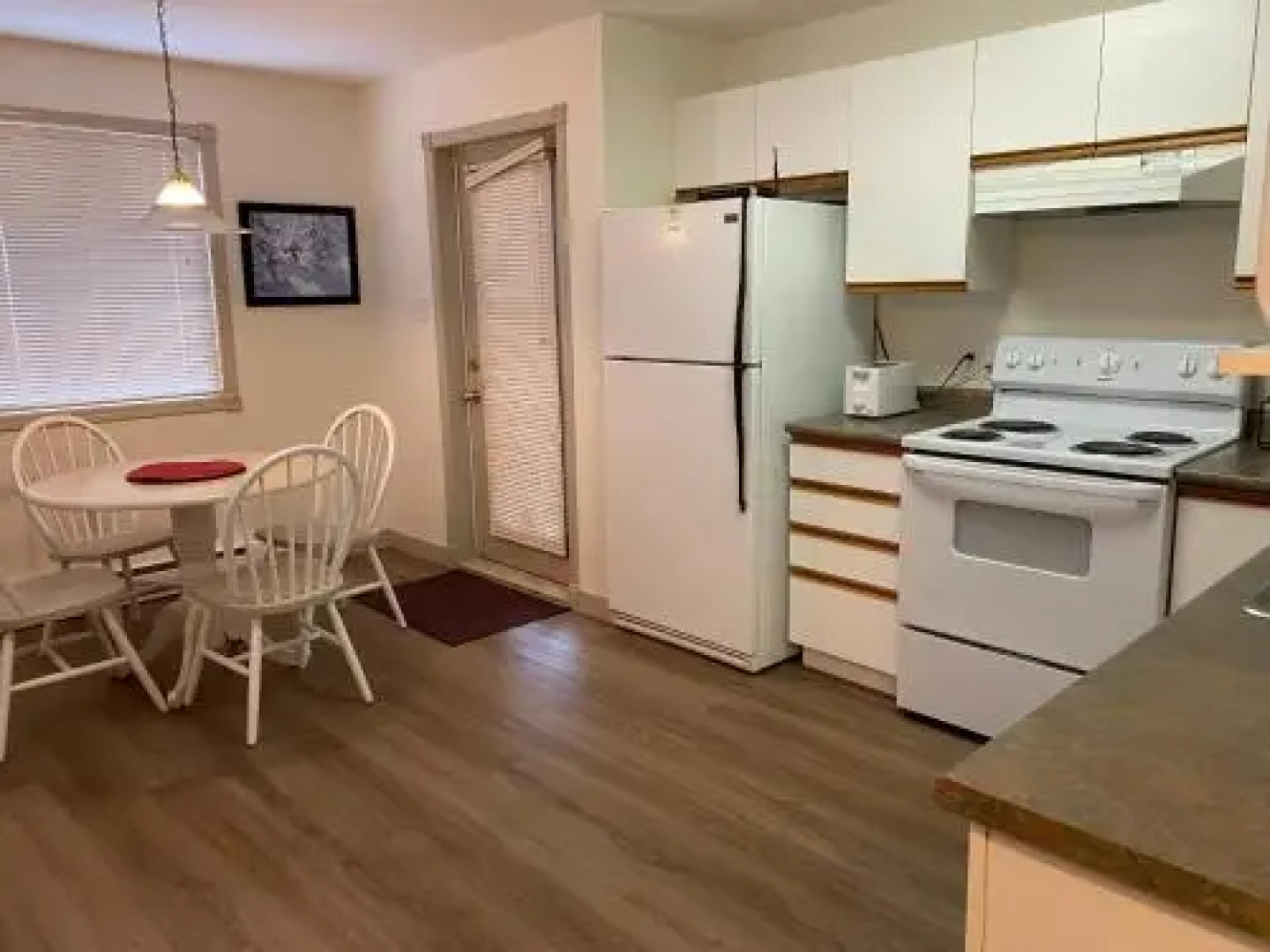 Kirton Suite - 1 Bed / 1 Bath Condo