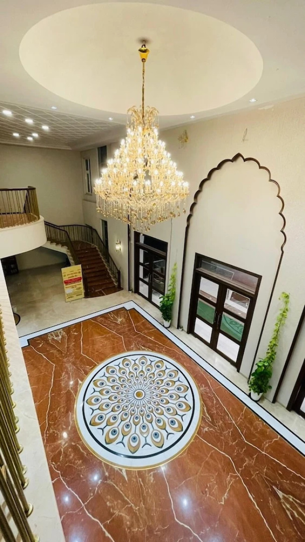 Maharaja Agrasen Palace - Pure Vegetarian