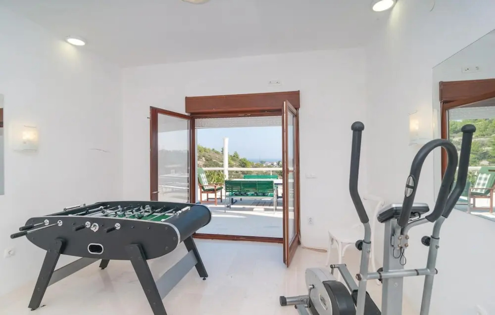 Nice Home in Stomorska with Hot Tub, Sauna & 9 Bedrooms