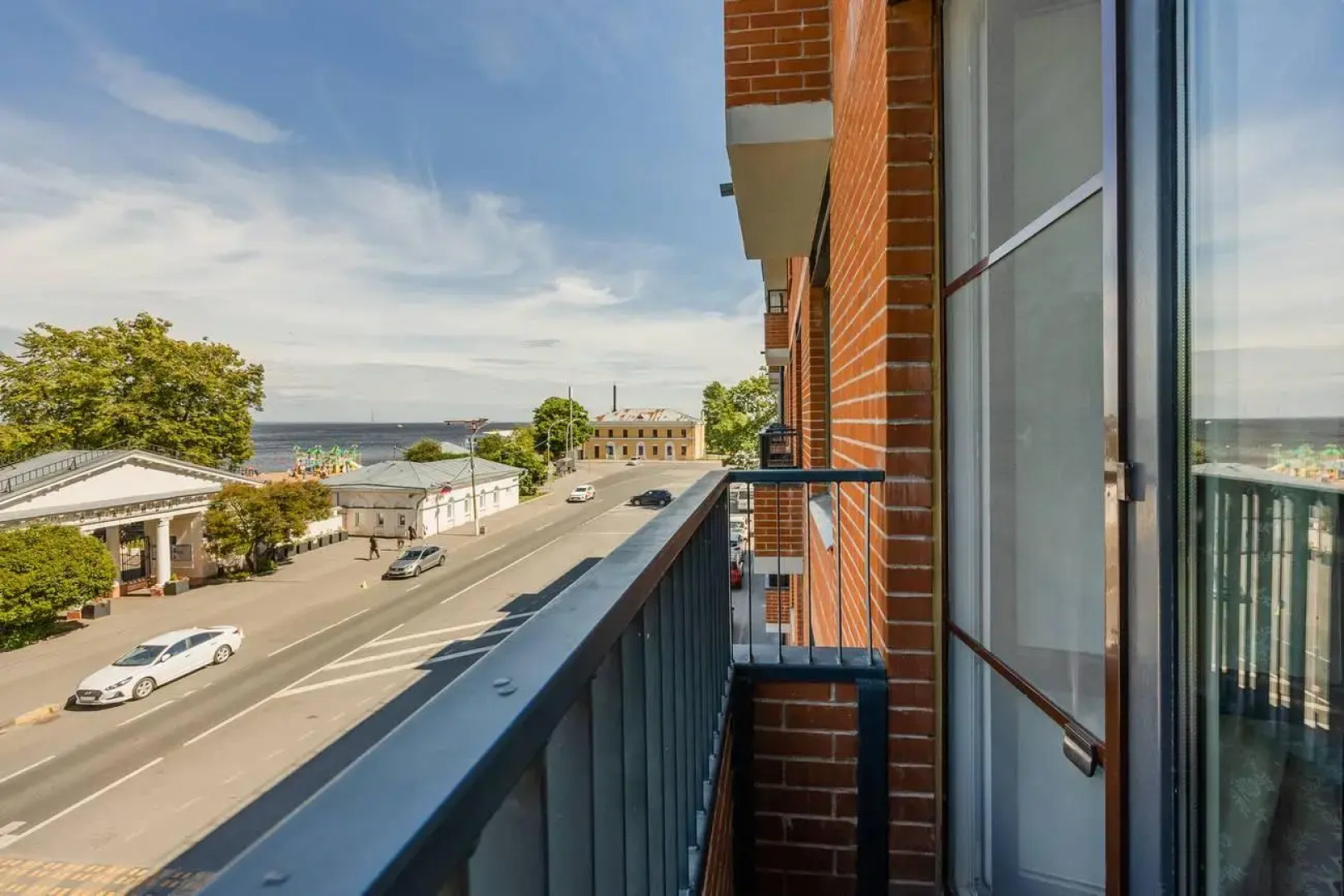 Апартаменты на аллее Тулонская 12