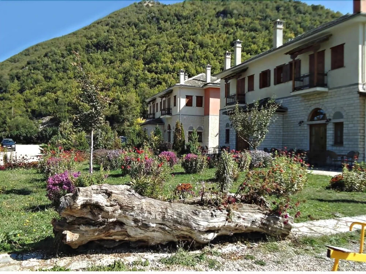 Dovra Hotel
