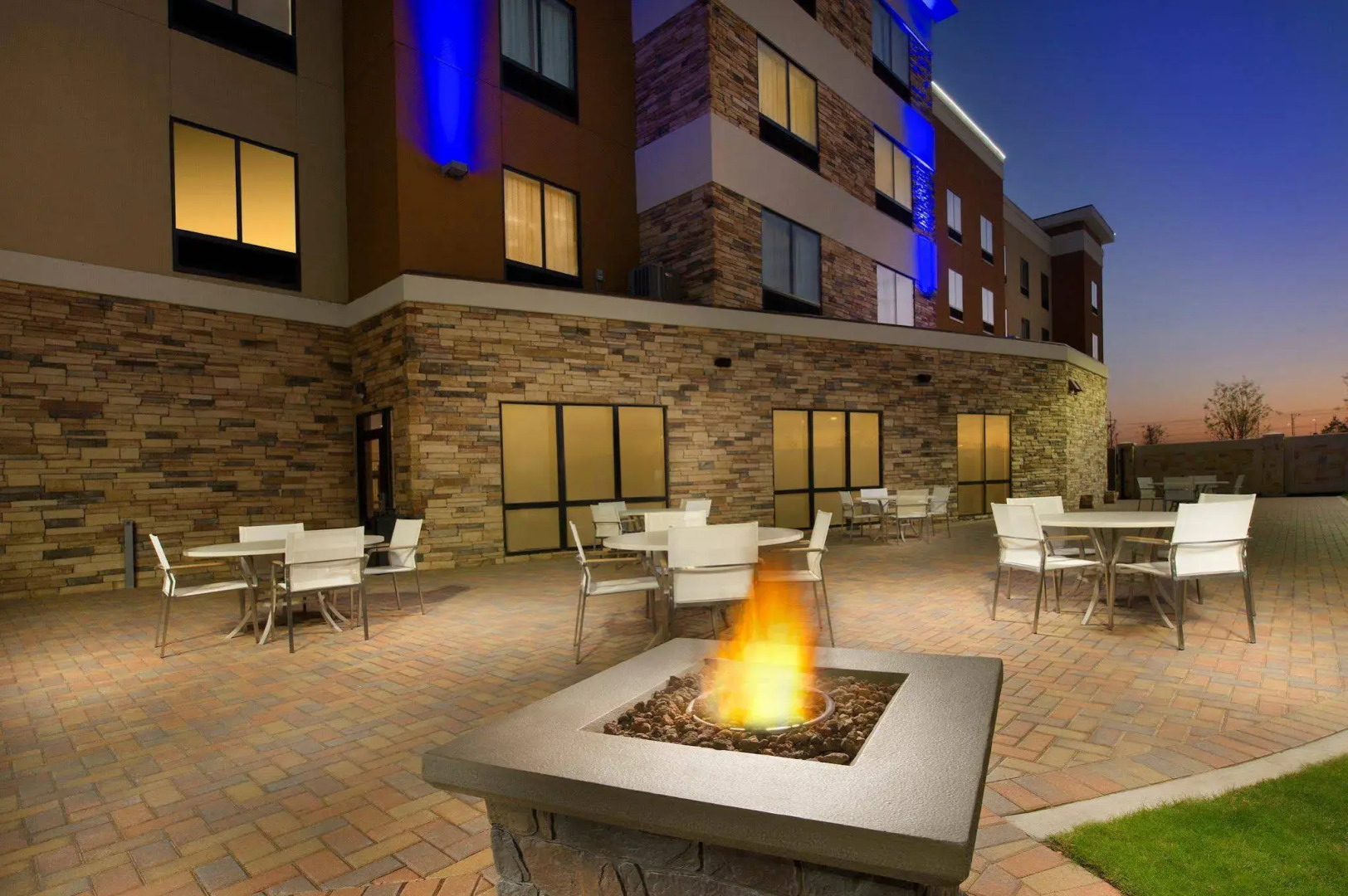 Holiday Inn Express & Suites Waco South by IHG