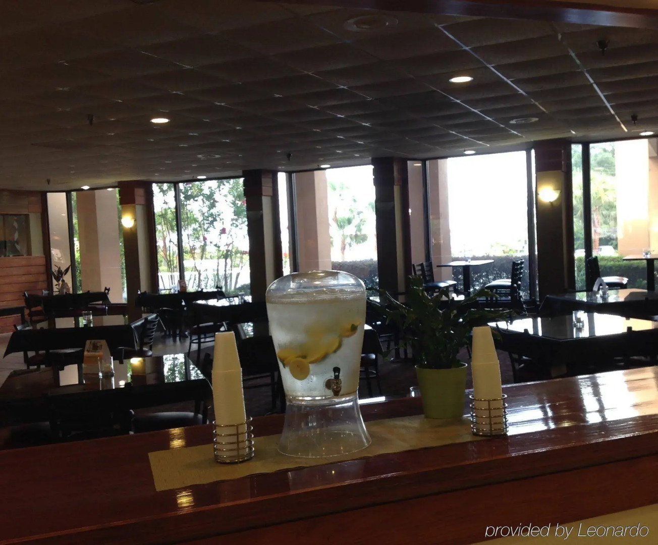 Quality Inn & Suites Pensacola Bayview