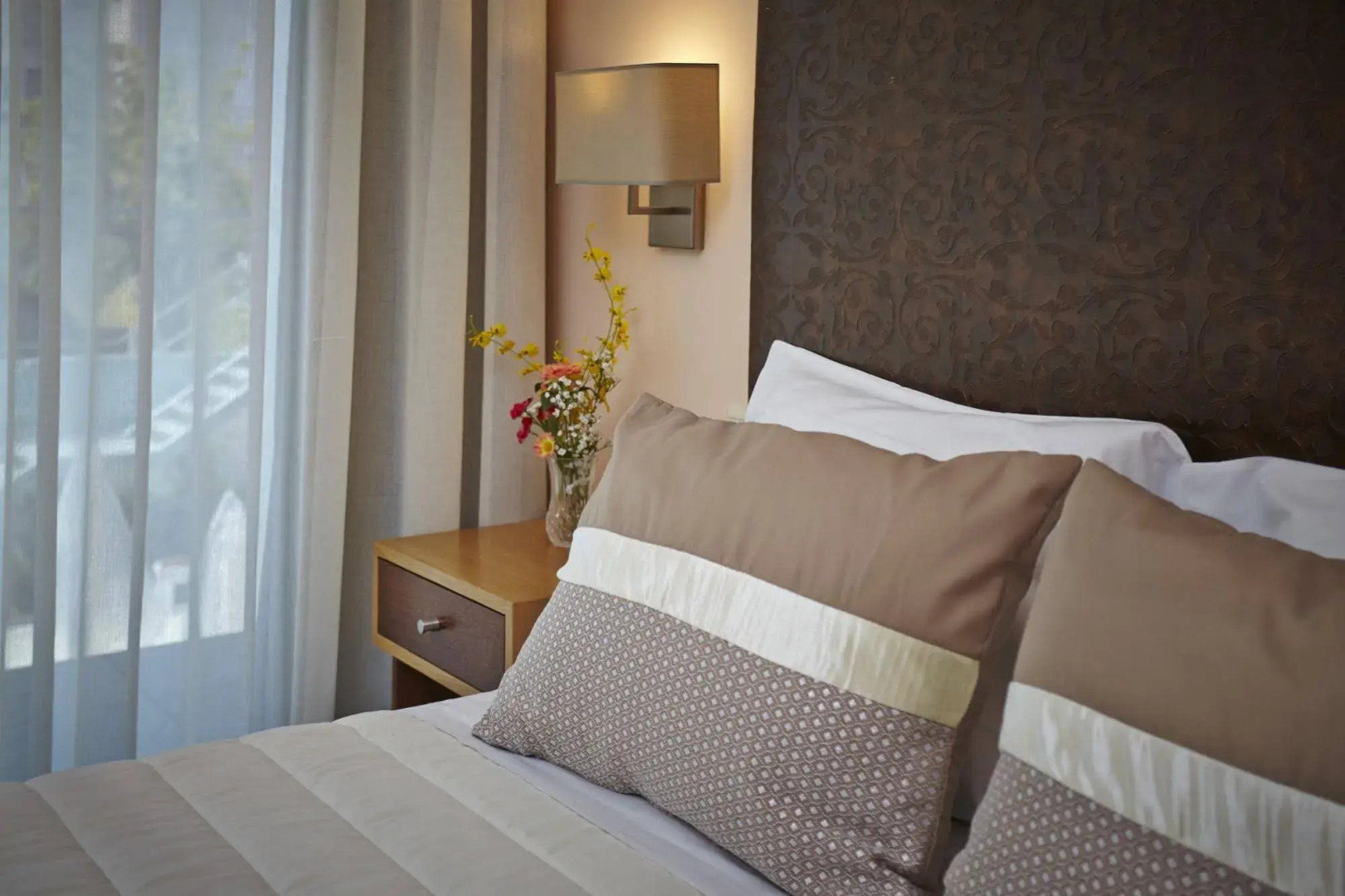 Welcome In - Suites & Hostel