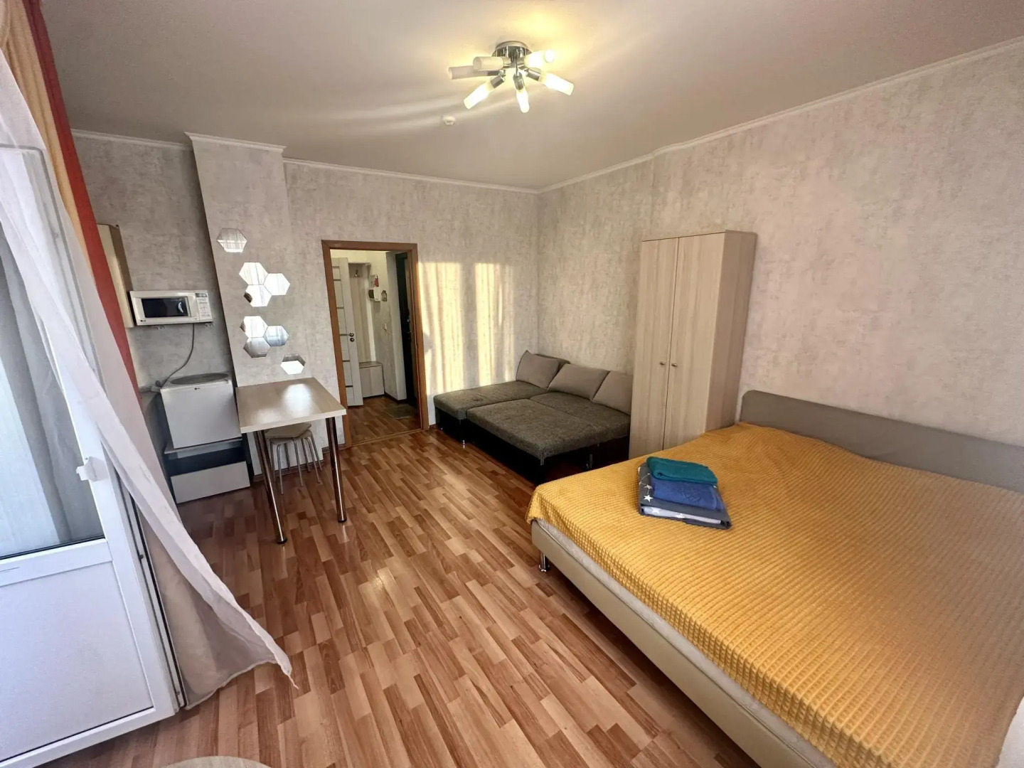 Апартаменты Наш дом на улице 50 лет ВЛКСМ 13 корпус 3