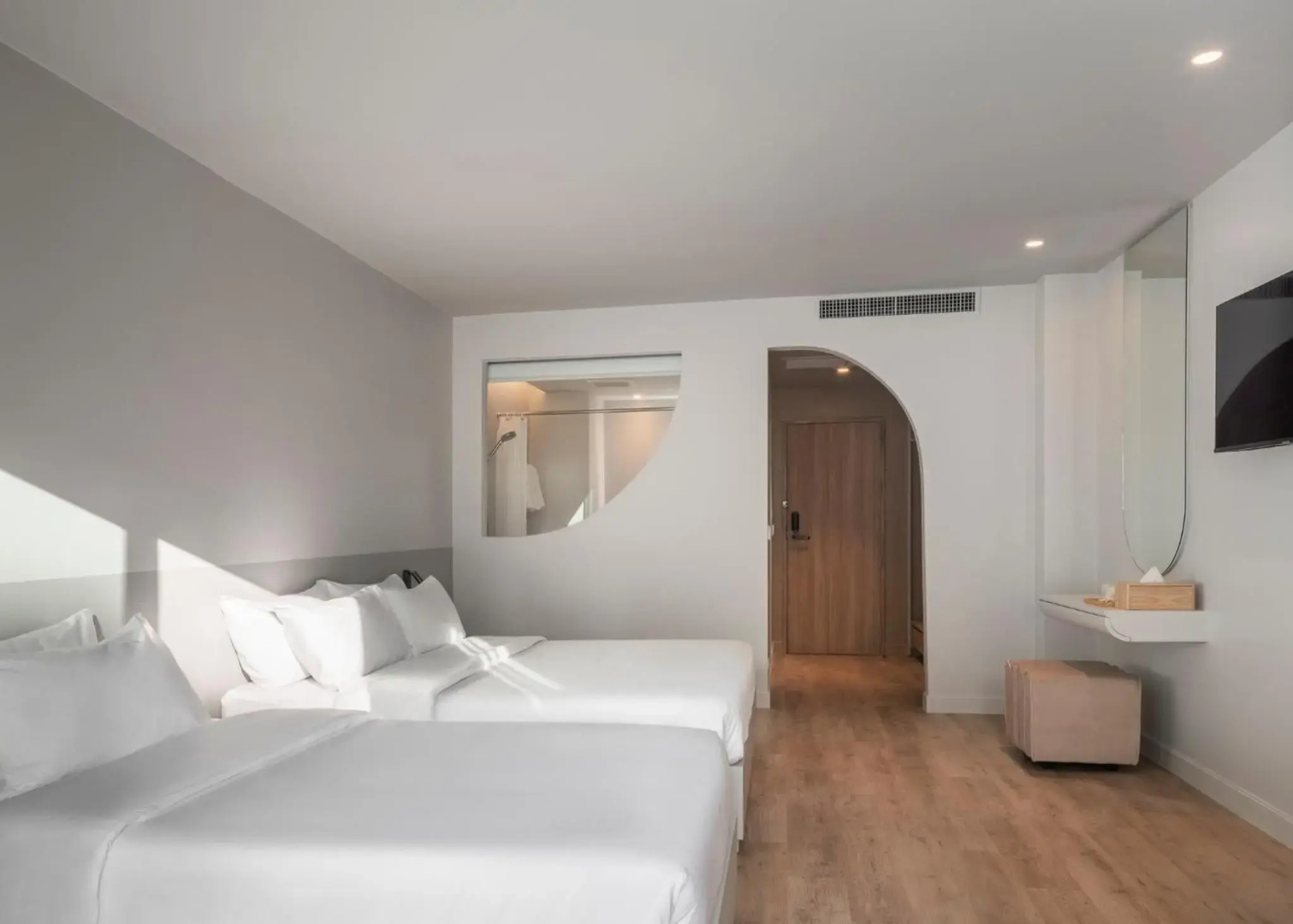 Thanthip Beach Resort