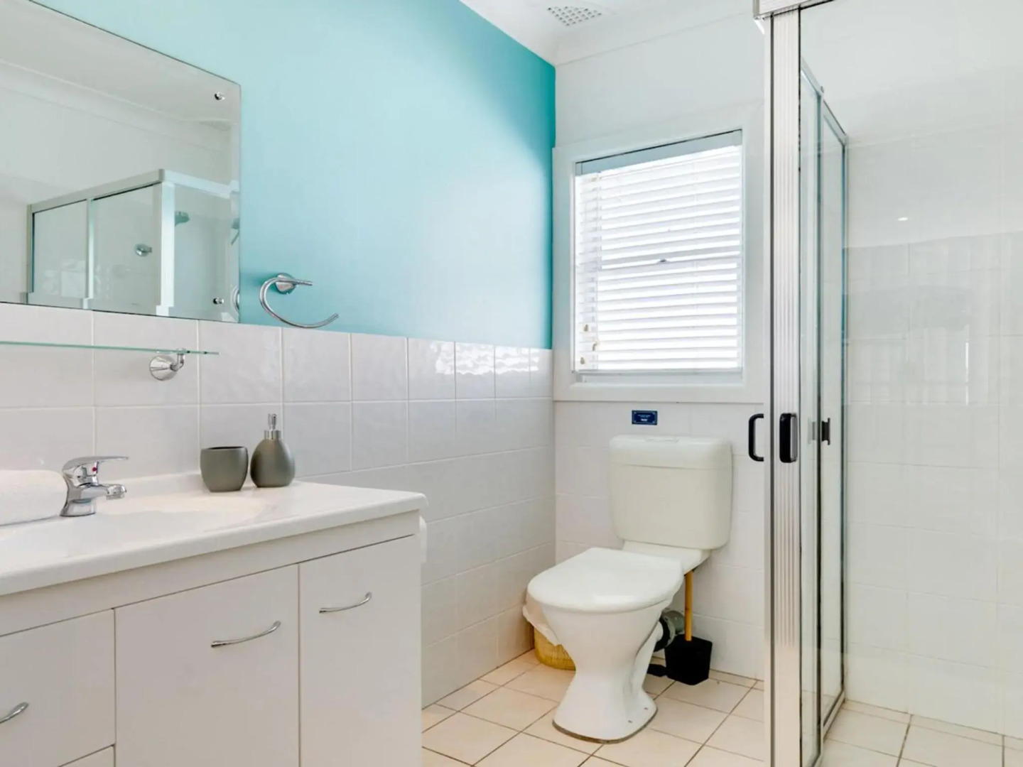 Ocean Blue Apartment Three - Apartment On 2Nd Level